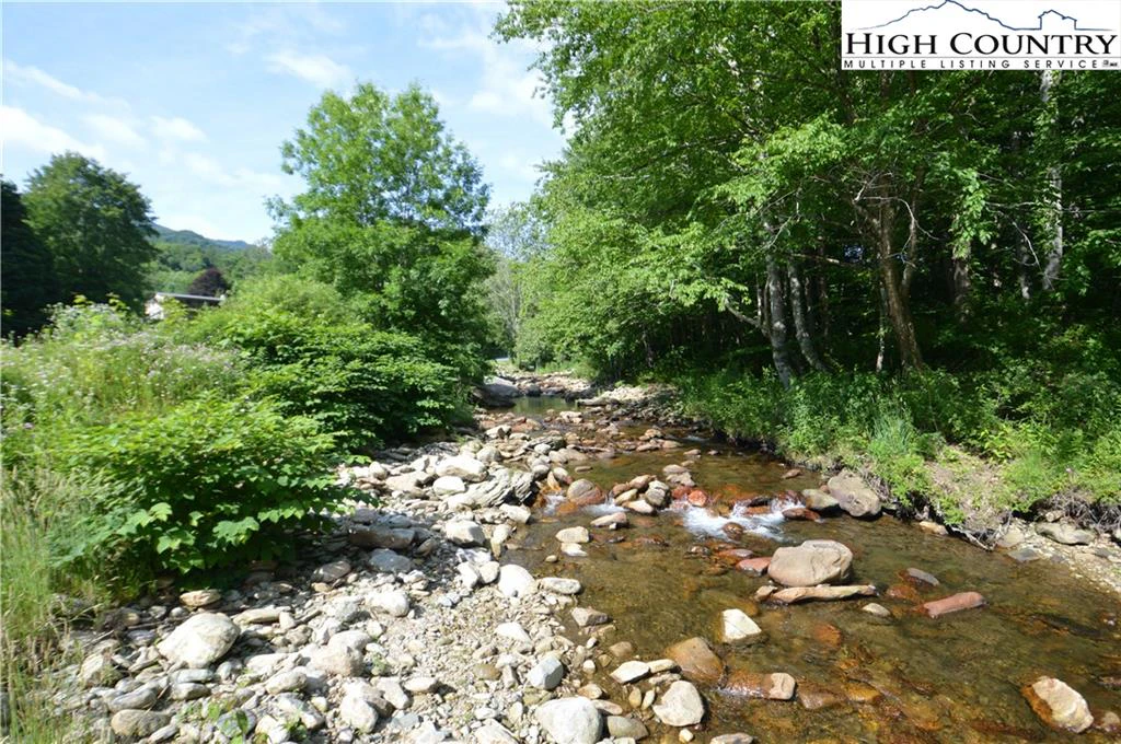 Image number 15 for the current listing