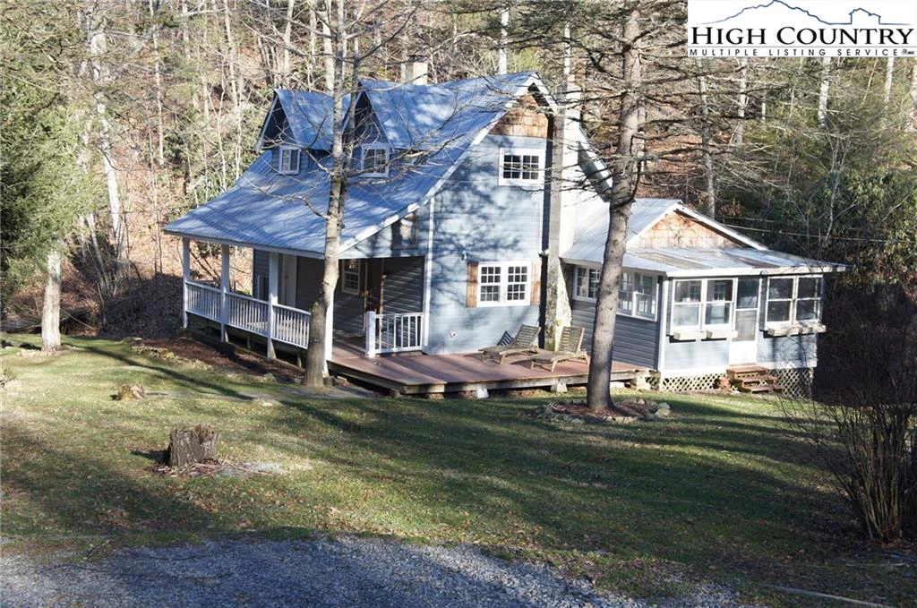 Image number 1 for the current listing