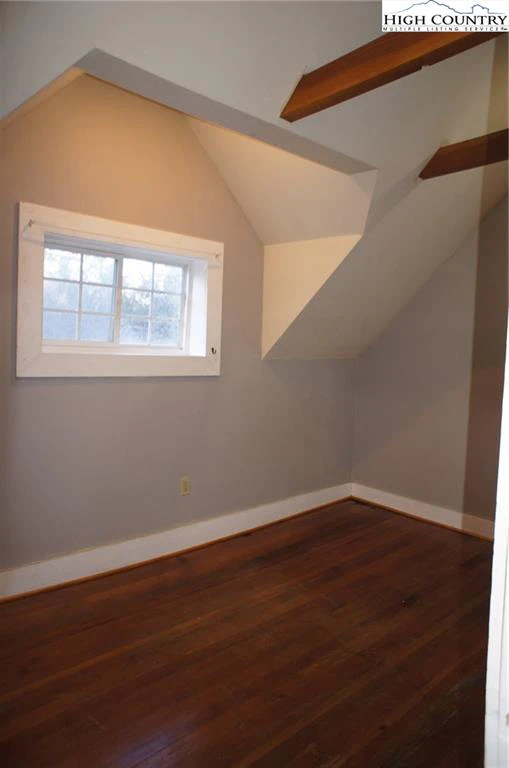 Image number 11 for the current listing