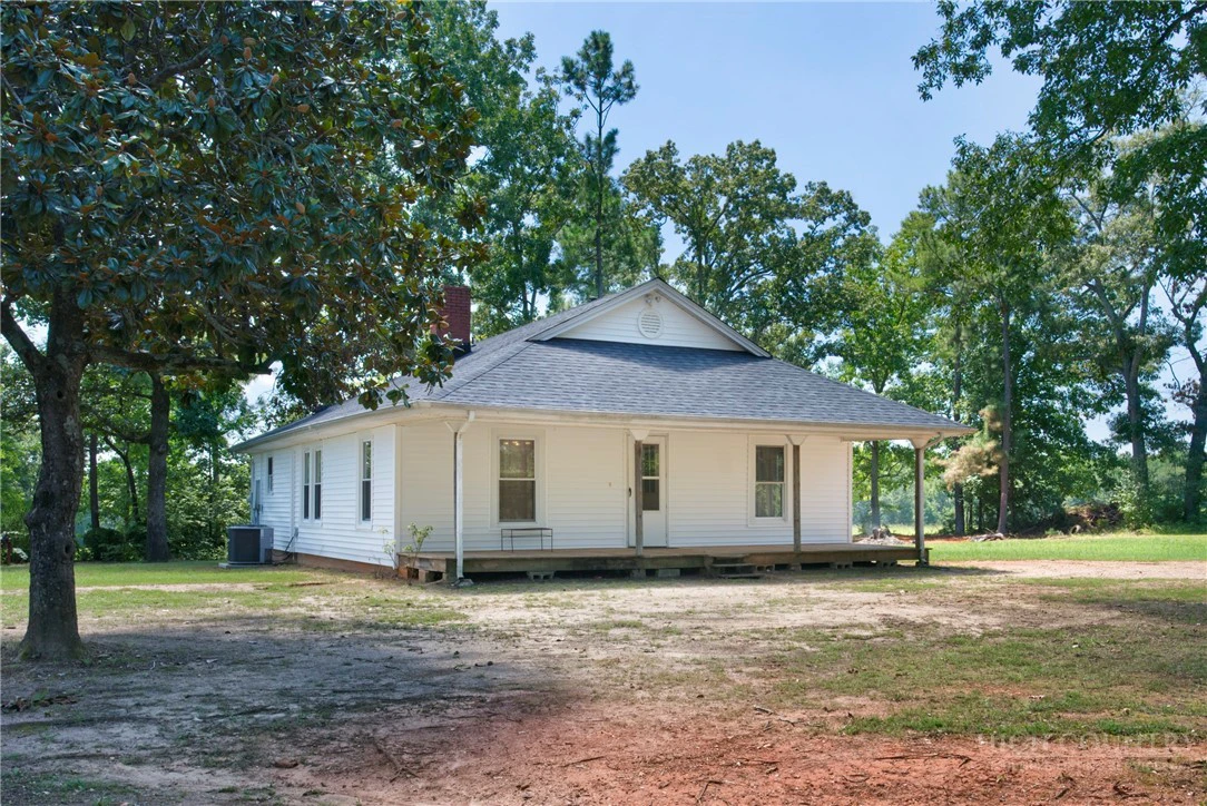 Image number 1 for the current listing