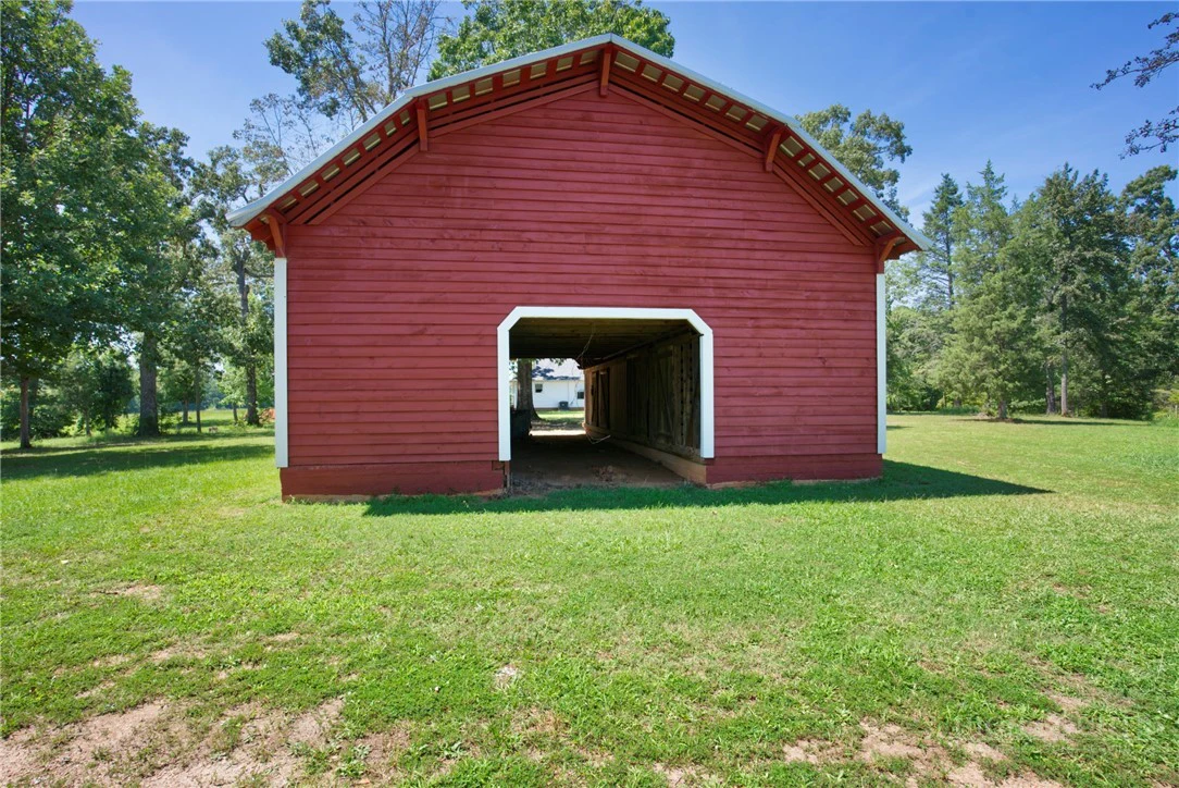 Image number 21 for the current listing
