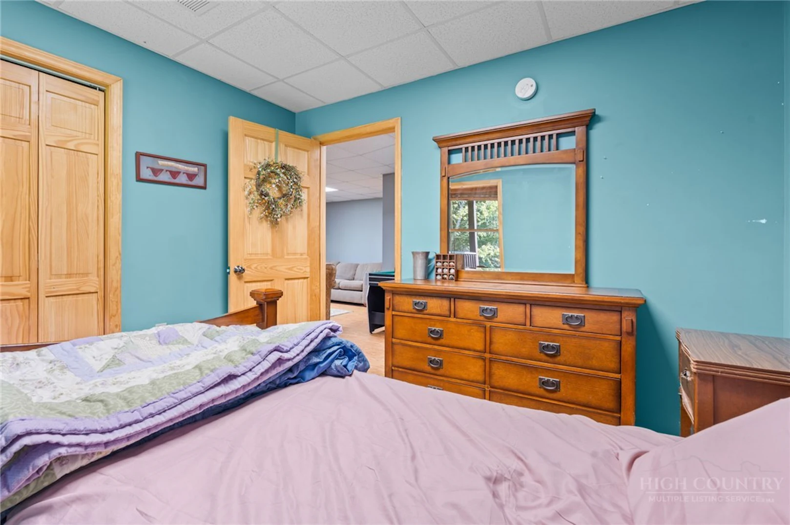 Image number 20 for the current listing
