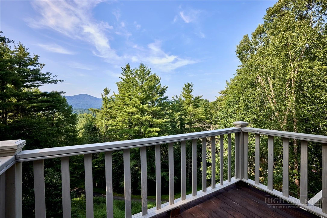Image number 20 for the current listing