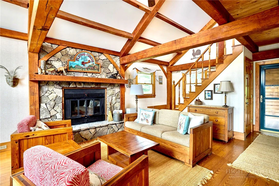 Image number 6 for the current listing