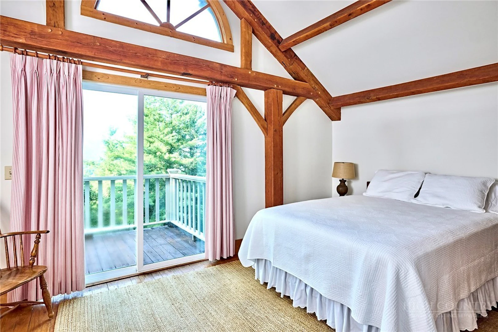 Image number 19 for the current listing