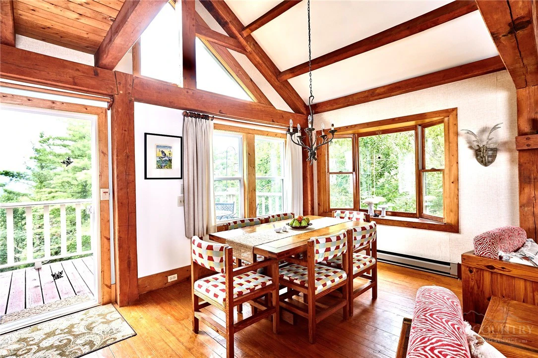Image number 9 for the current listing