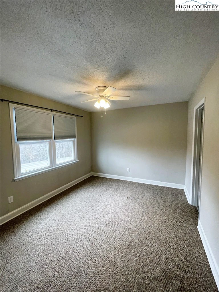 Image number 13 for the current listing