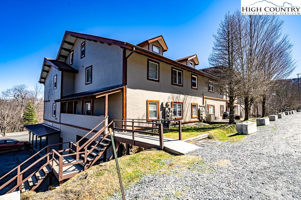 Image number 6 for the current listing