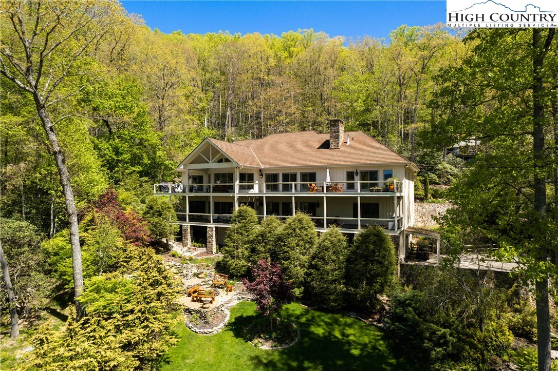 Image number 1 for the current listing