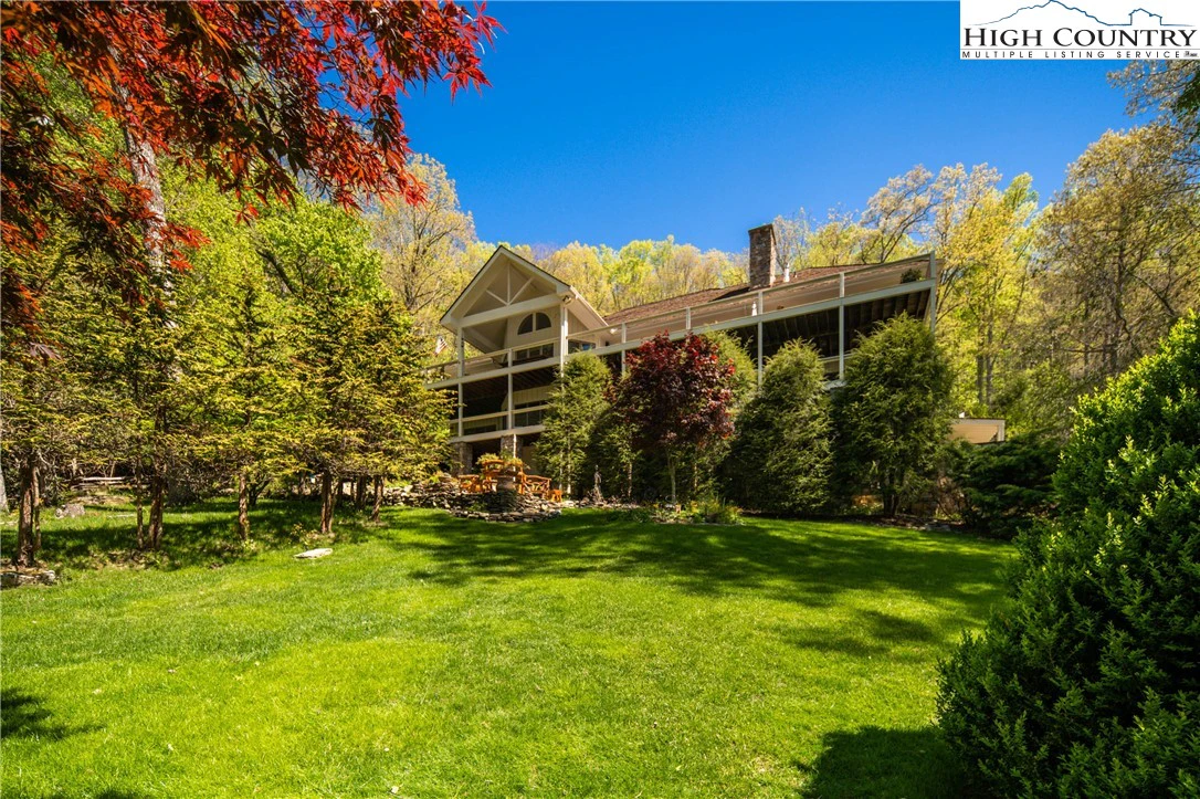 Image number 14 for the current listing