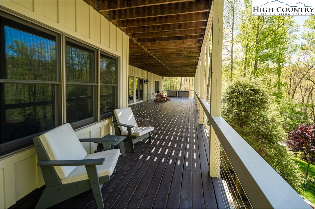 Image number 18 for the current listing