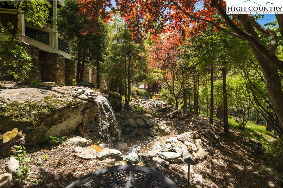 Image number 21 for the current listing