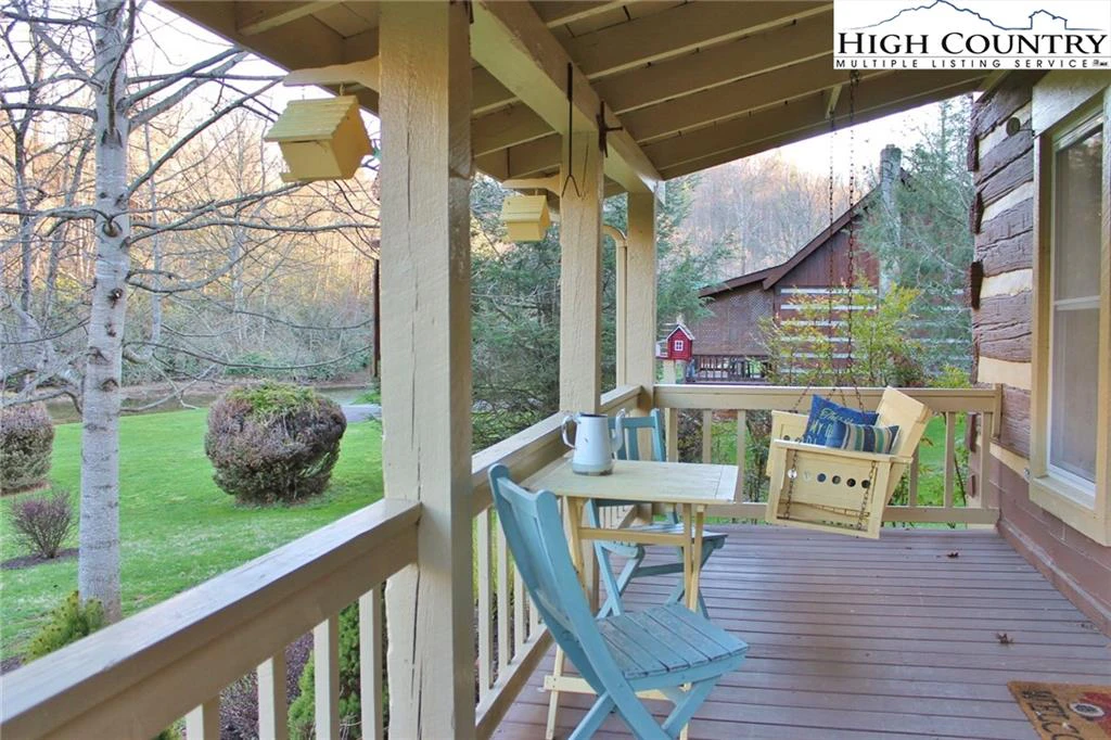 Image number 19 for the current listing