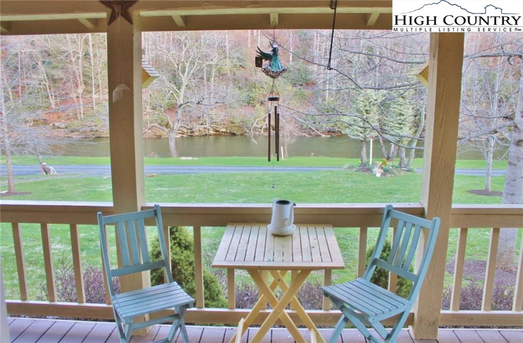 Image number 18 for the current listing