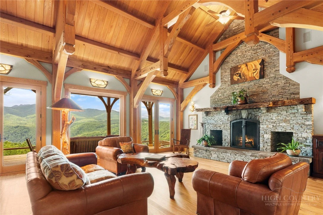 Image number 4 for the current listing