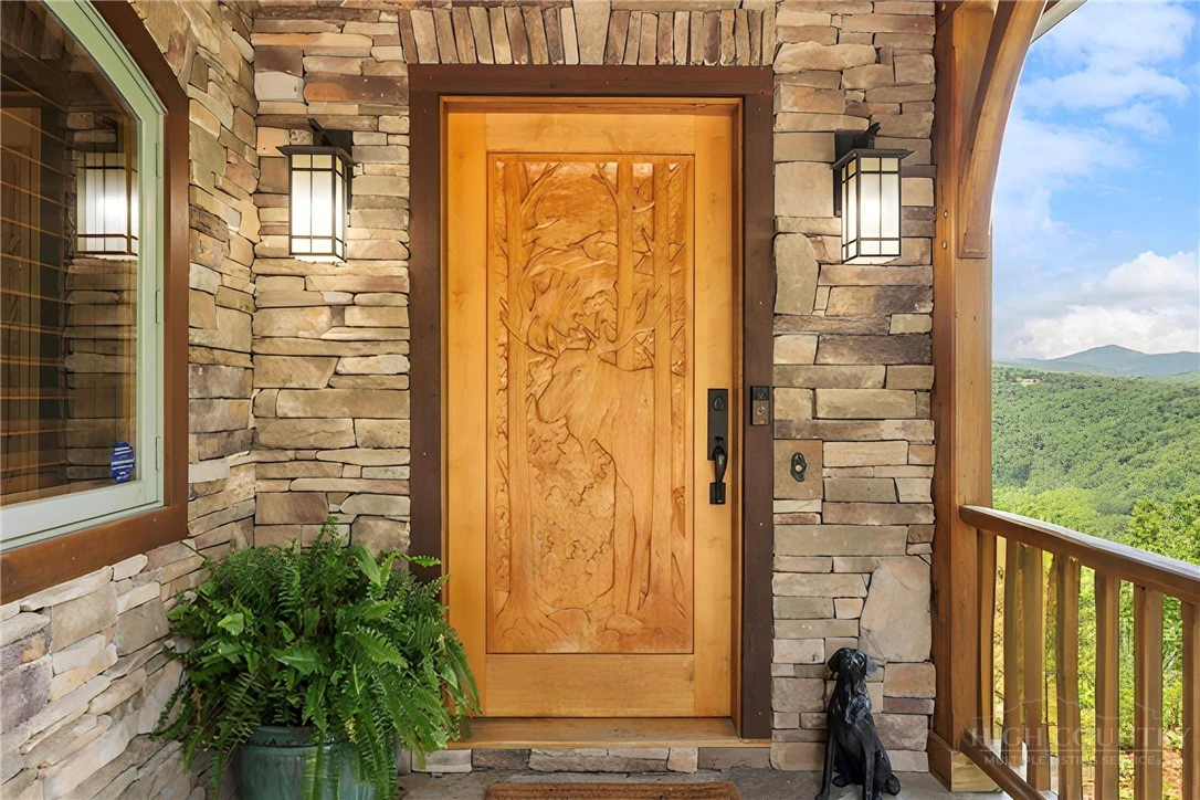 Image number 3 for the current listing