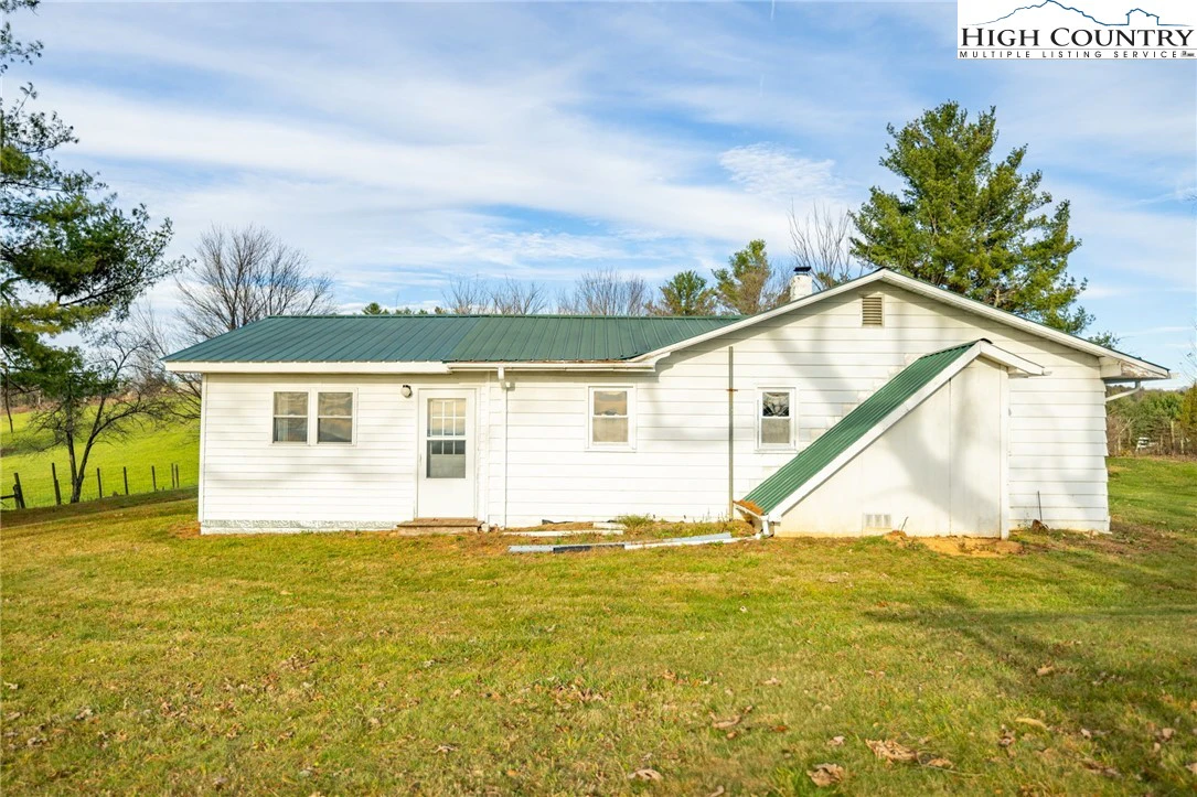 Image number 31 for the current listing