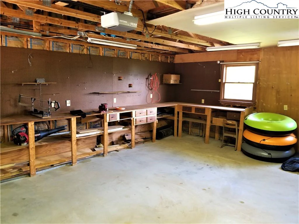 Image number 4 for the current listing