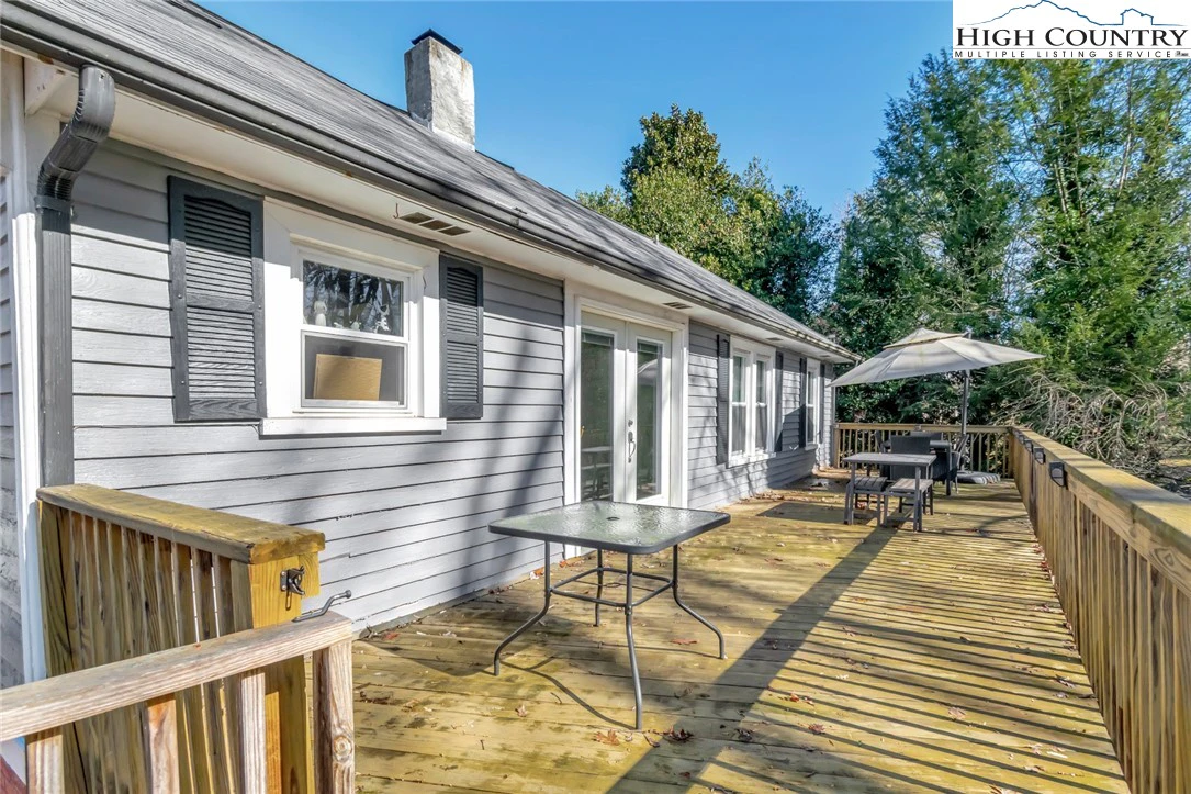 Image number 4 for the current listing
