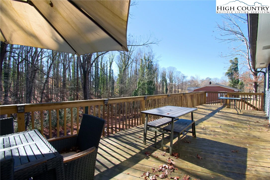 Image number 5 for the current listing