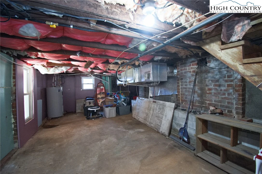 Image number 9 for the current listing