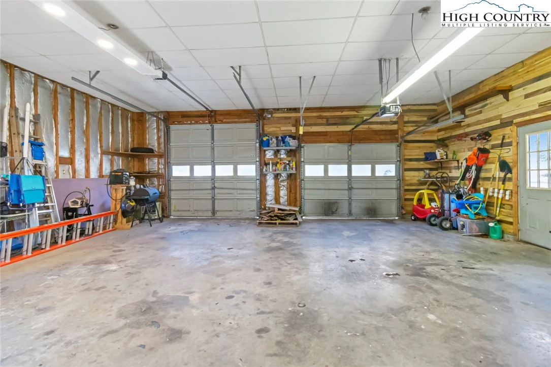 Image number 13 for the current listing