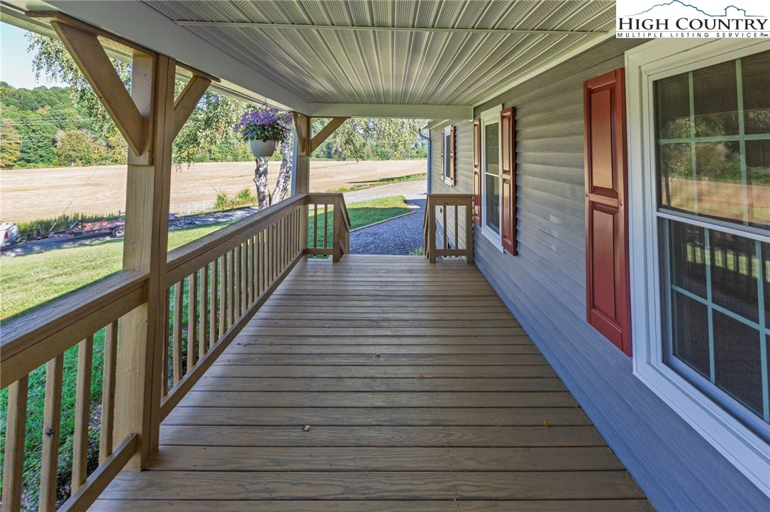 Image number 5 for the current listing