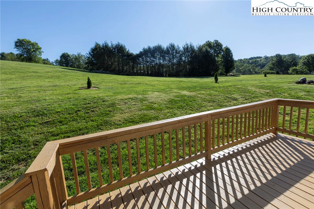 Image number 9 for the current listing