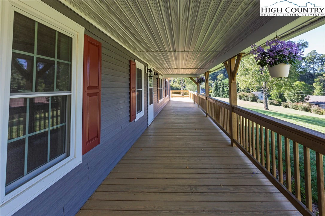 Image number 6 for the current listing