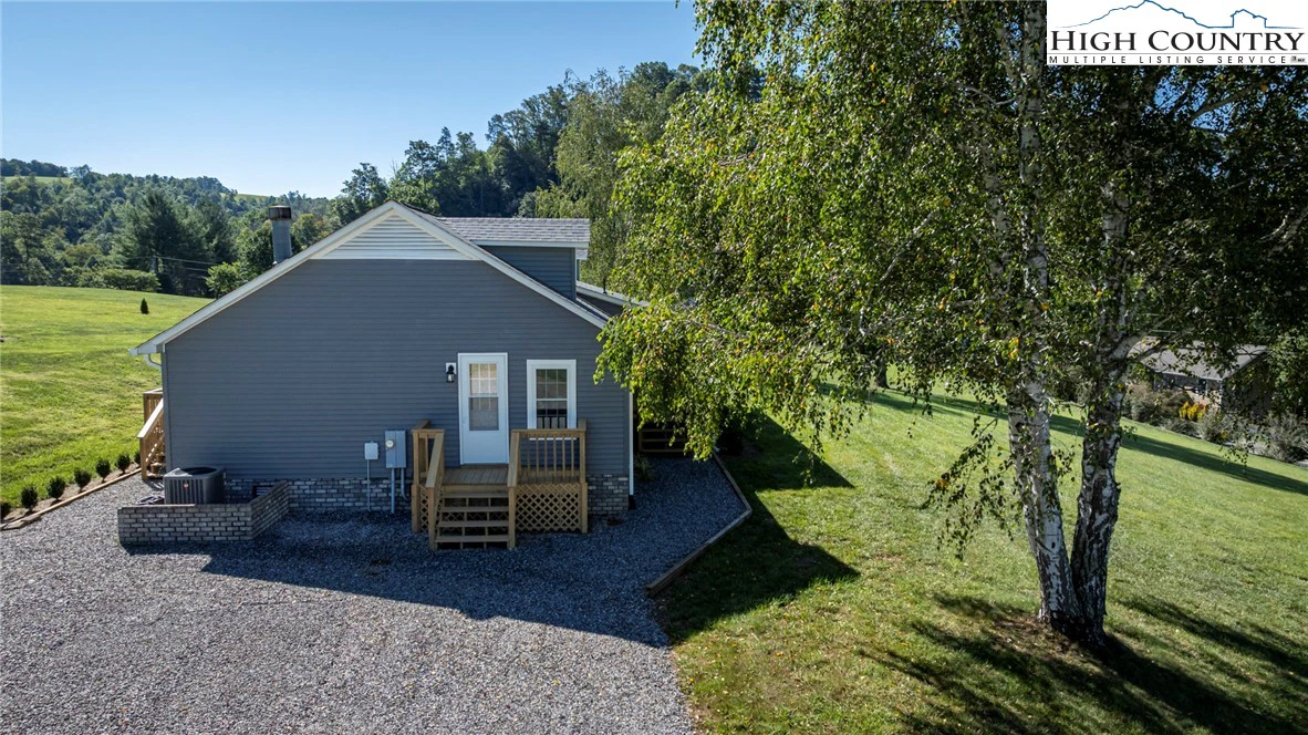 Image number 3 for the current listing