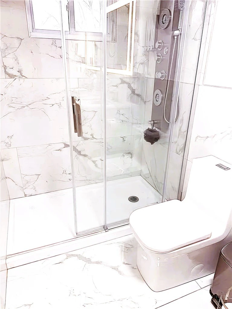 Image number 3 for the current listing