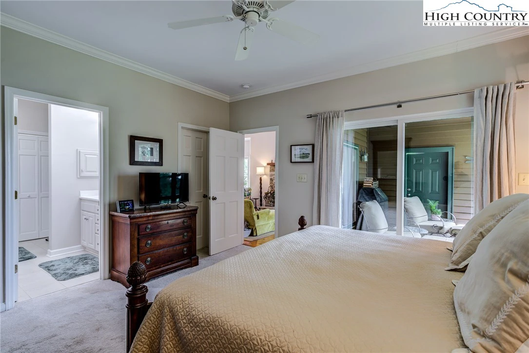 Image number 12 for the current listing