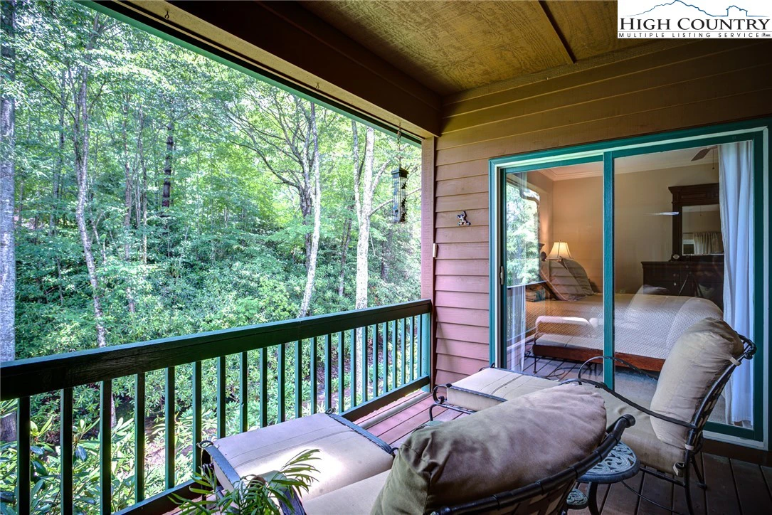 Image number 7 for the current listing