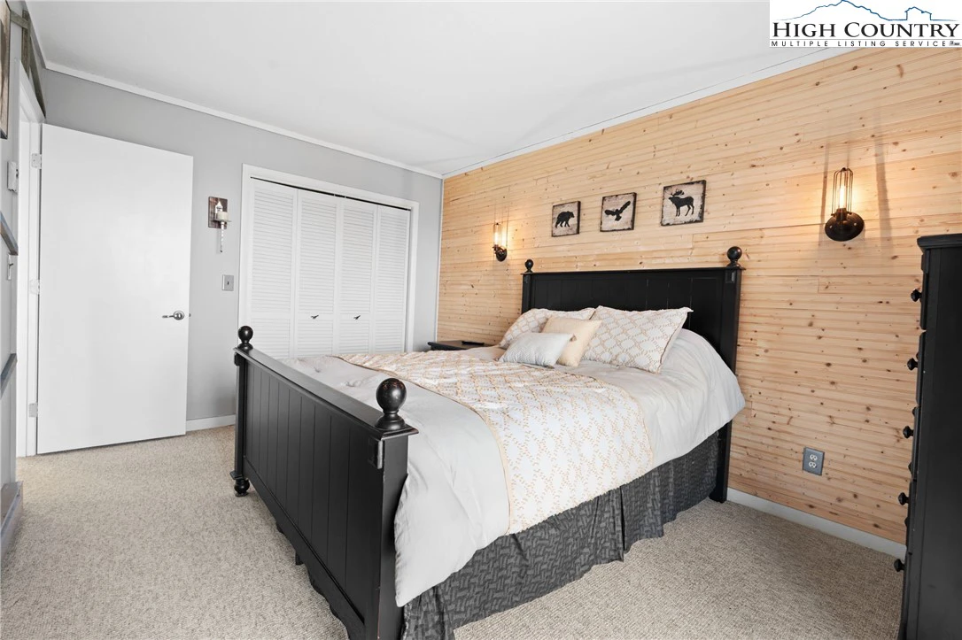 Image number 12 for the current listing