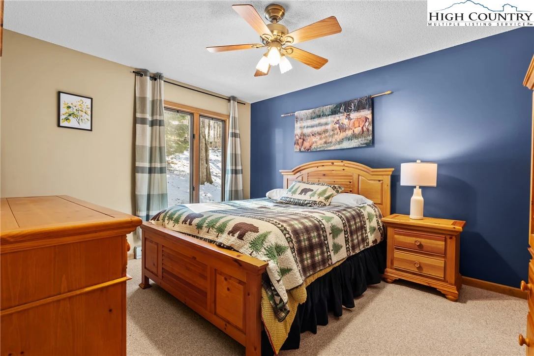 Image number 2 for the current listing