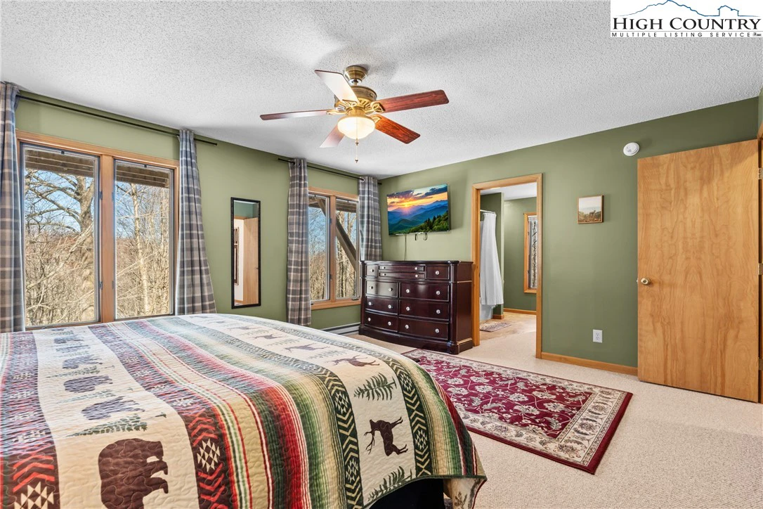 Image number 7 for the current listing
