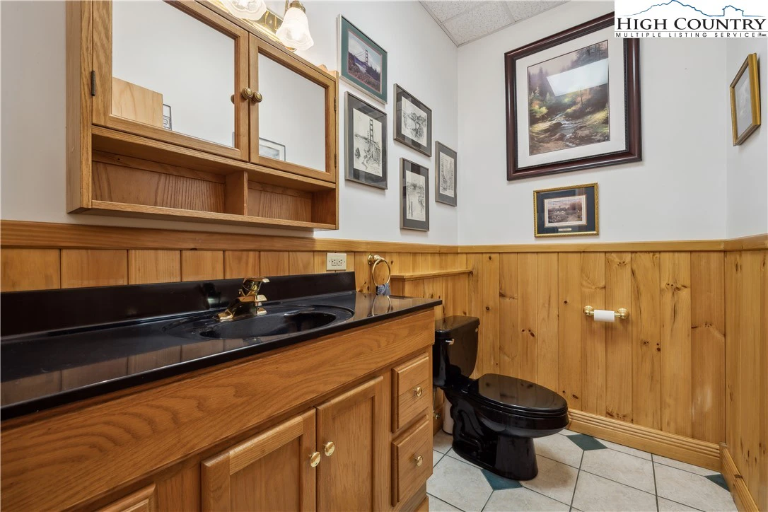 Image number 12 for the current listing