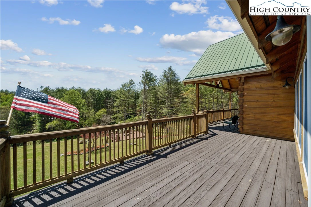 Image number 18 for the current listing