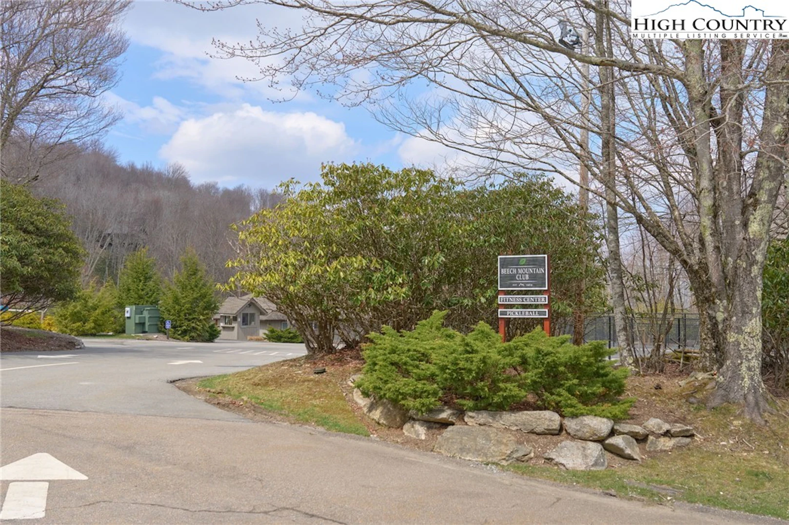 Image number 4 for the current listing