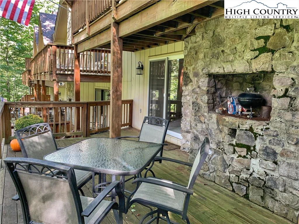 Image number 10 for the current listing