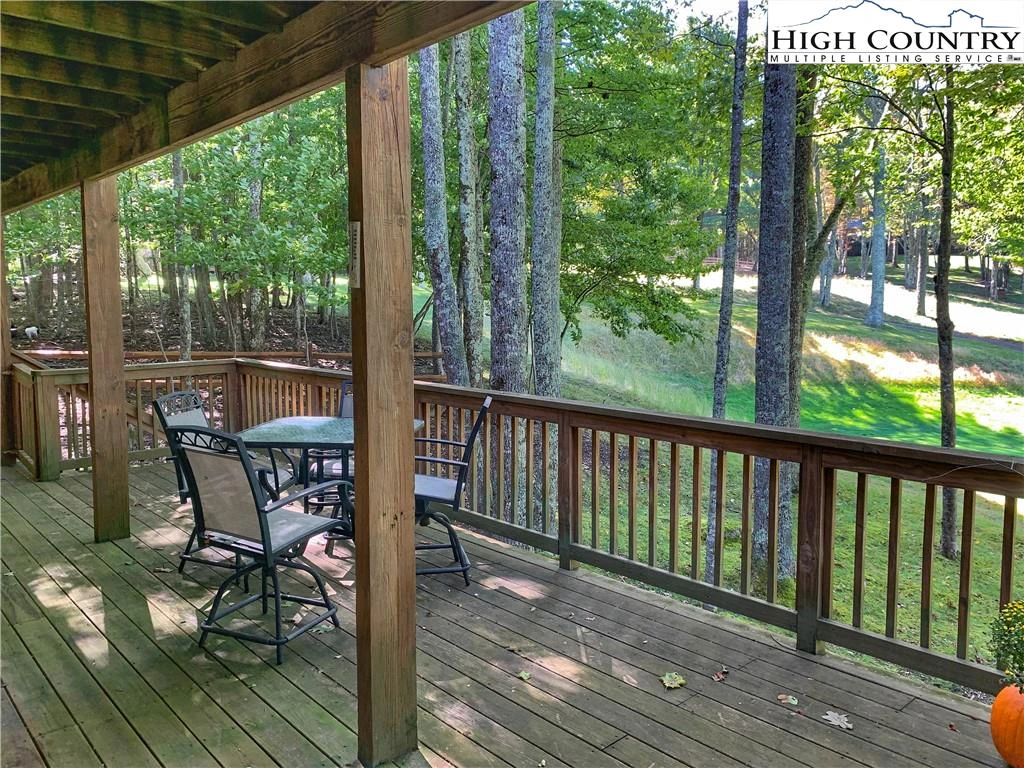 Image number 5 for the current listing