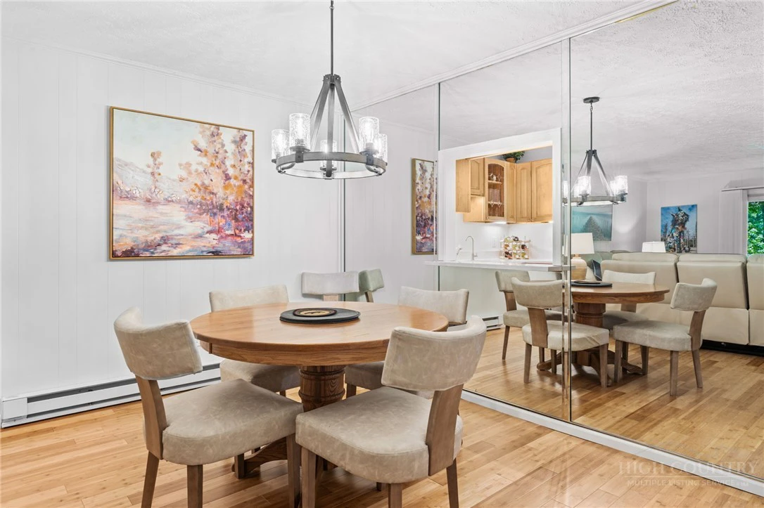 Image number 18 for the current listing