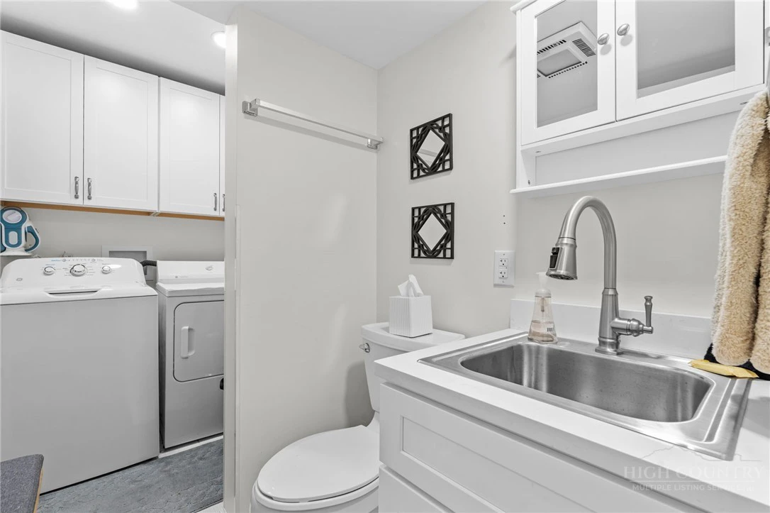 Image number 7 for the current listing