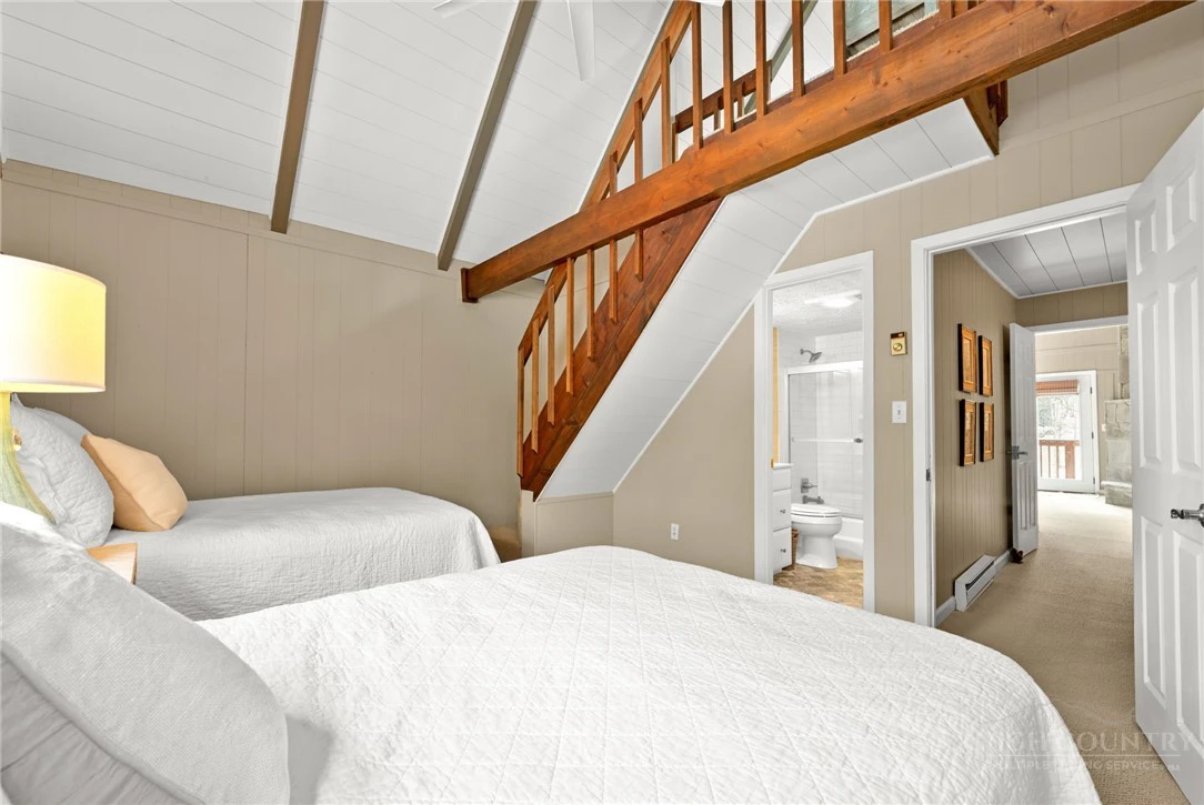 Image number 9 for the current listing