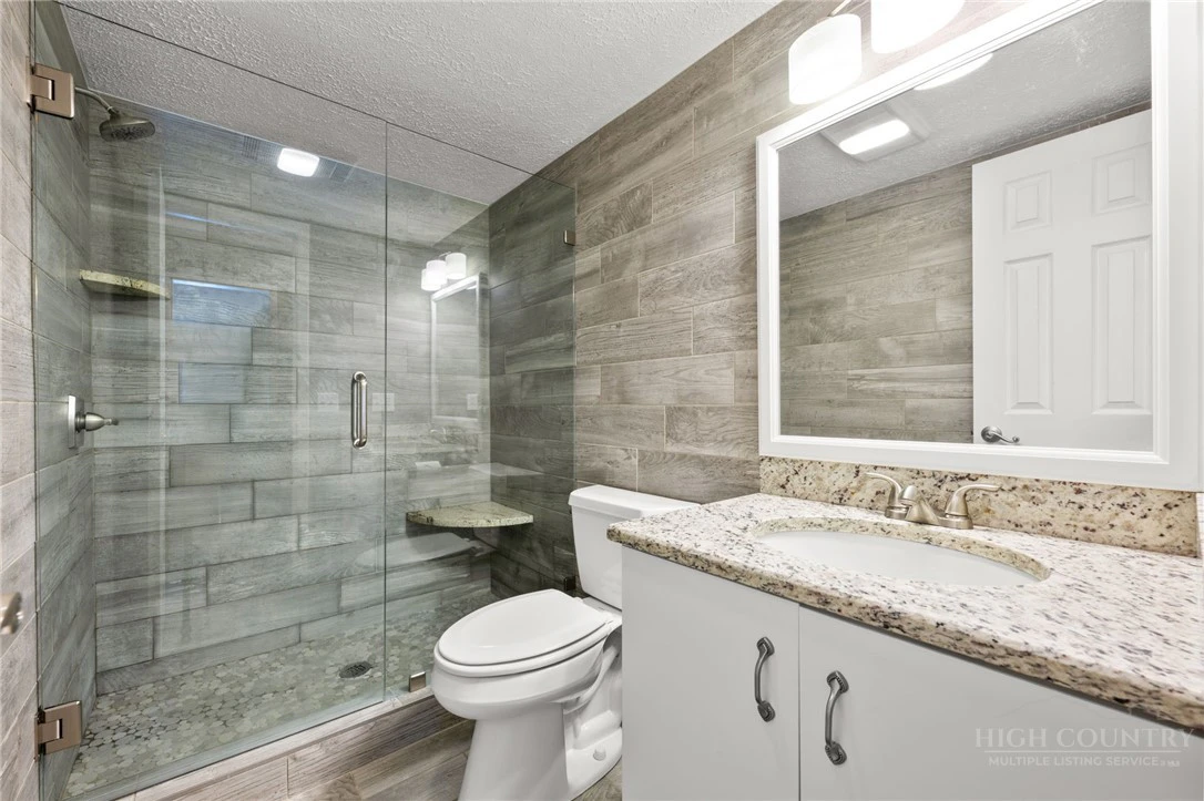 Image number 7 for the current listing