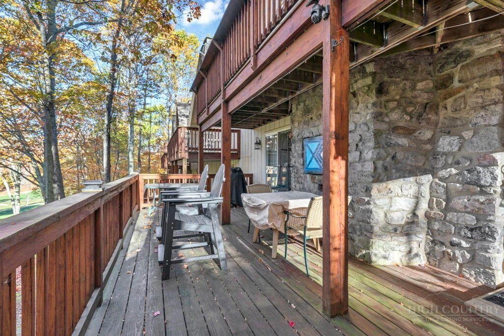 Image number 6 for the current listing