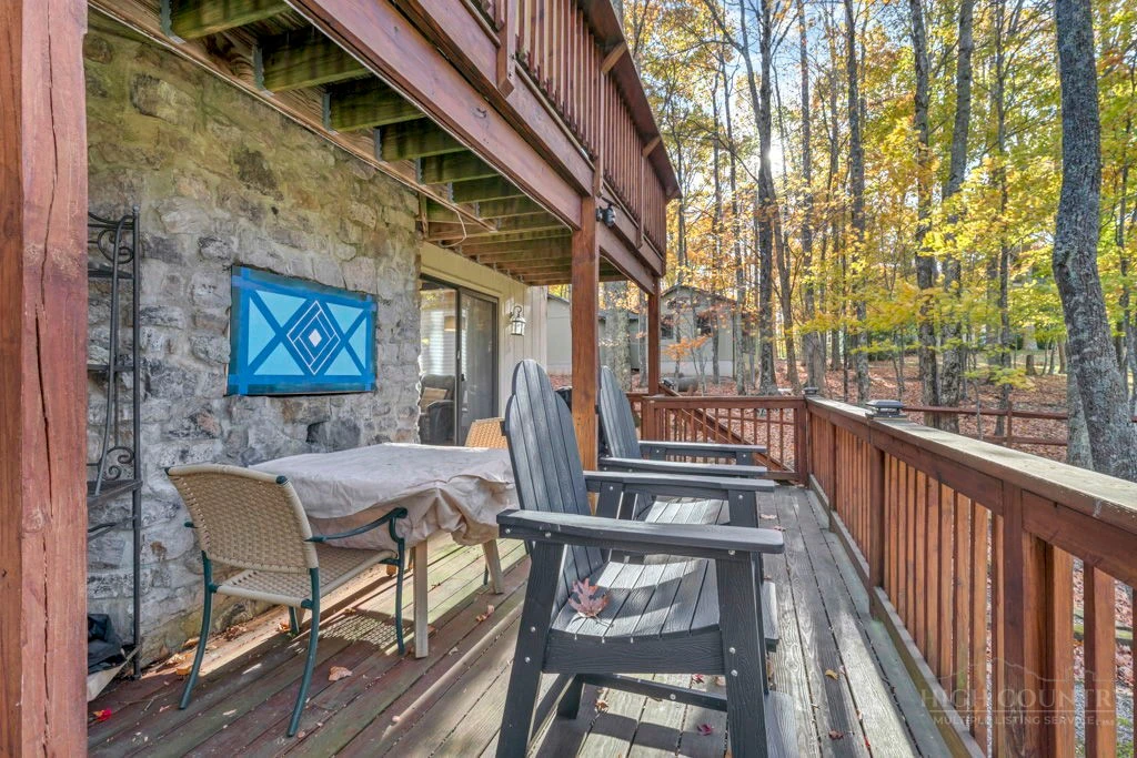 Image number 2 for the current listing