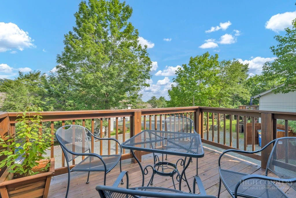 Image number 20 for the current listing