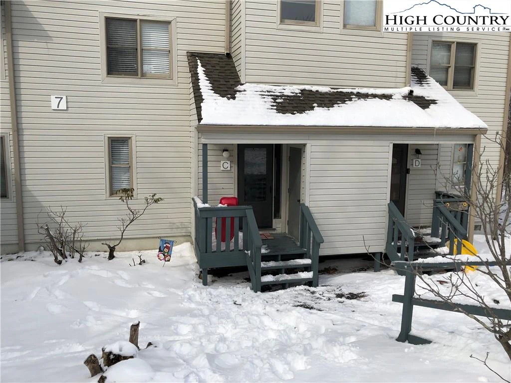 Image number 1 for the current listing