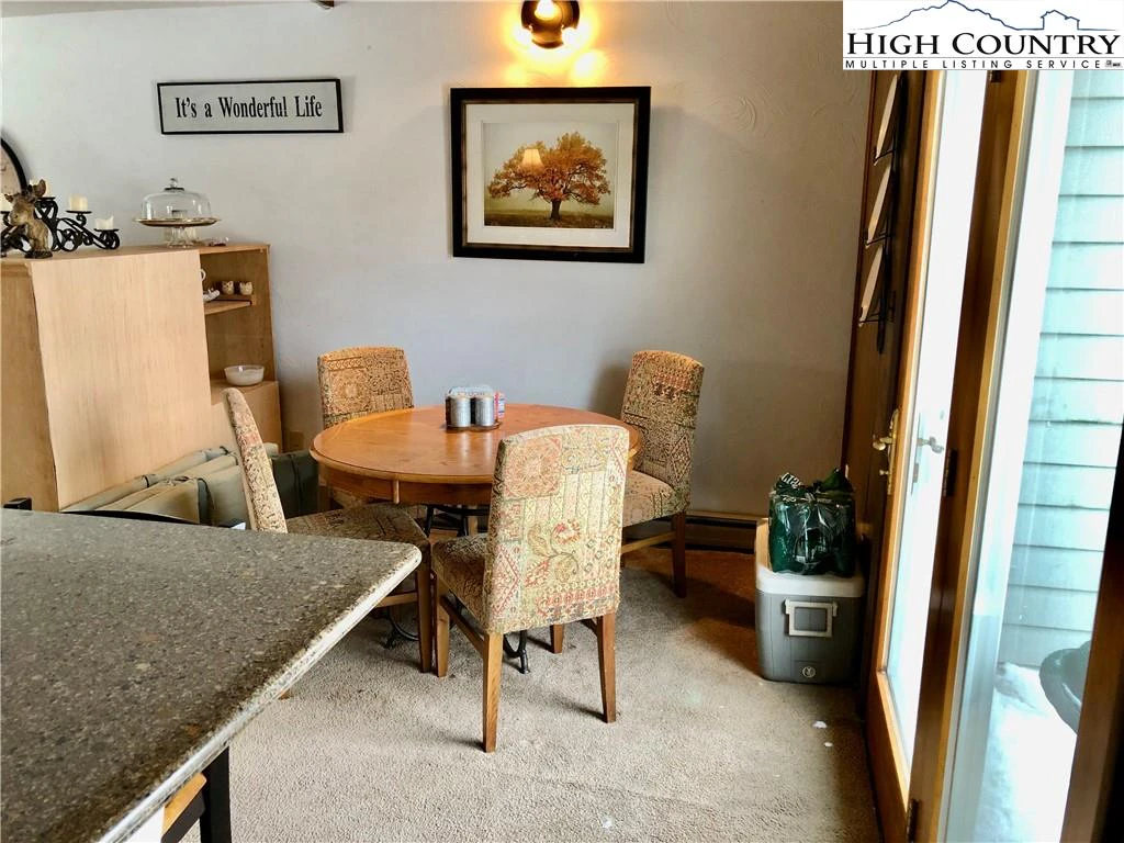 Image number 12 for the current listing